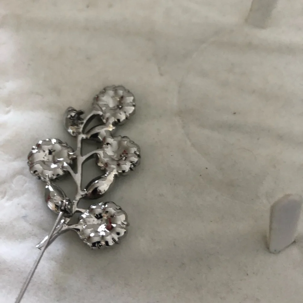 Silver Floral Brooch - Picture 1 of 2